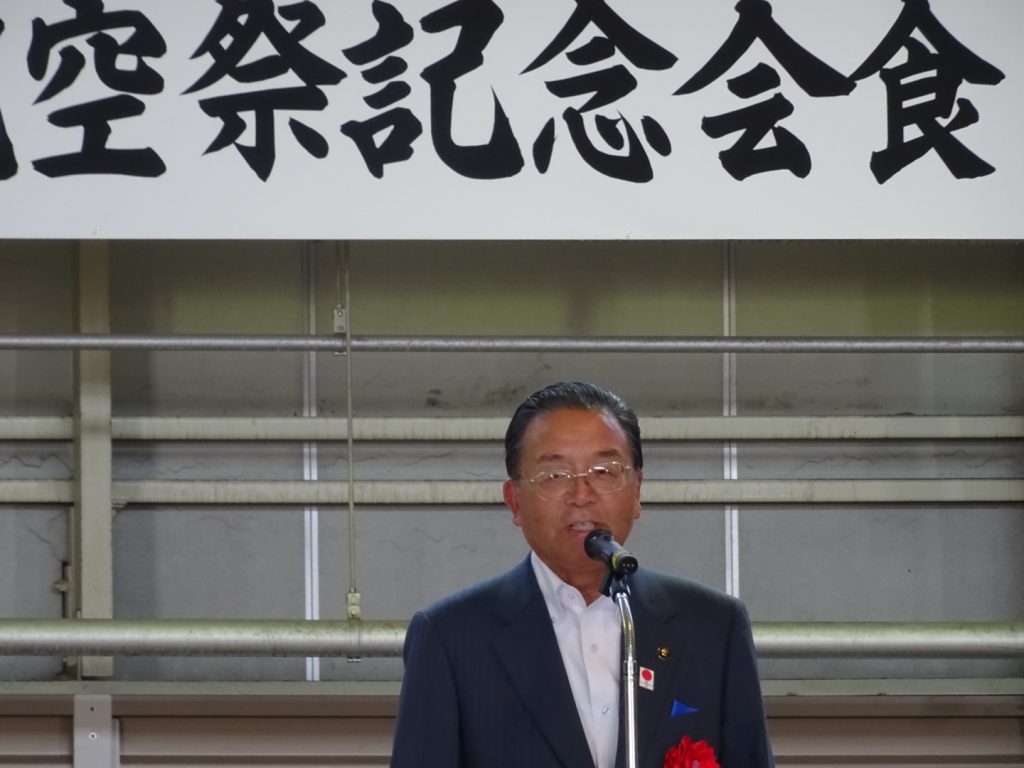 基地のある東松島市長渥美巌氏。